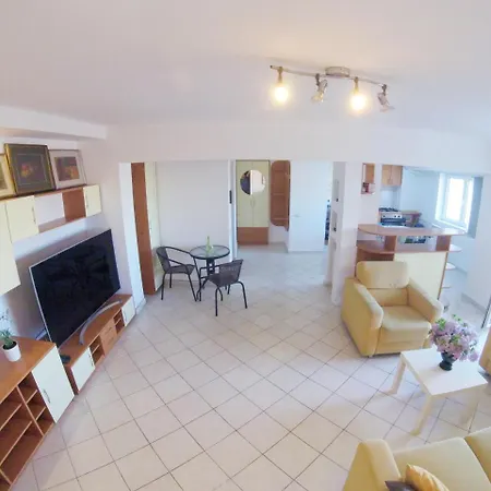 N.1 Flat Unirii